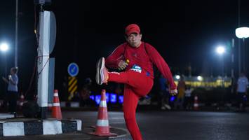 BIB: 1000
                            <button type="button" onclick="openModal(23169038)" class="btn btn-primary btn-sm float-right btn-popup" data-toggle="modal" data-target=".modal-high-quality">
                        <i class="fas fa-shopping-cart"></i> Add to Cart
                    </button>
                                            <button type="button" onclick="isThisMe(23169038, true)" class="btn btn-success btn-sm float-right btn-popup btn-isme hidden" data-toggle="tooltip" data-placement="bottom" title="นี่คือรูปของคุณใช่ไหม คลิกที่นี่เพื่อเอาเข้าอัลบั้ม">
                        <i class="fas fa-plus"></i> Add to album
                    </button>
                    <button type="button" onclick="isThisMe(23169038, false)" class="btn btn-warning btn-sm float-right btn-popup btn-isnotme hidden">
                        <i class="fas fa-ban"></i> Remove from album
                    </button>